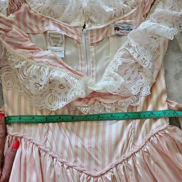 Beautiful hand-Made Southern Belle Satin Ball Gown - Picture 8 of 12